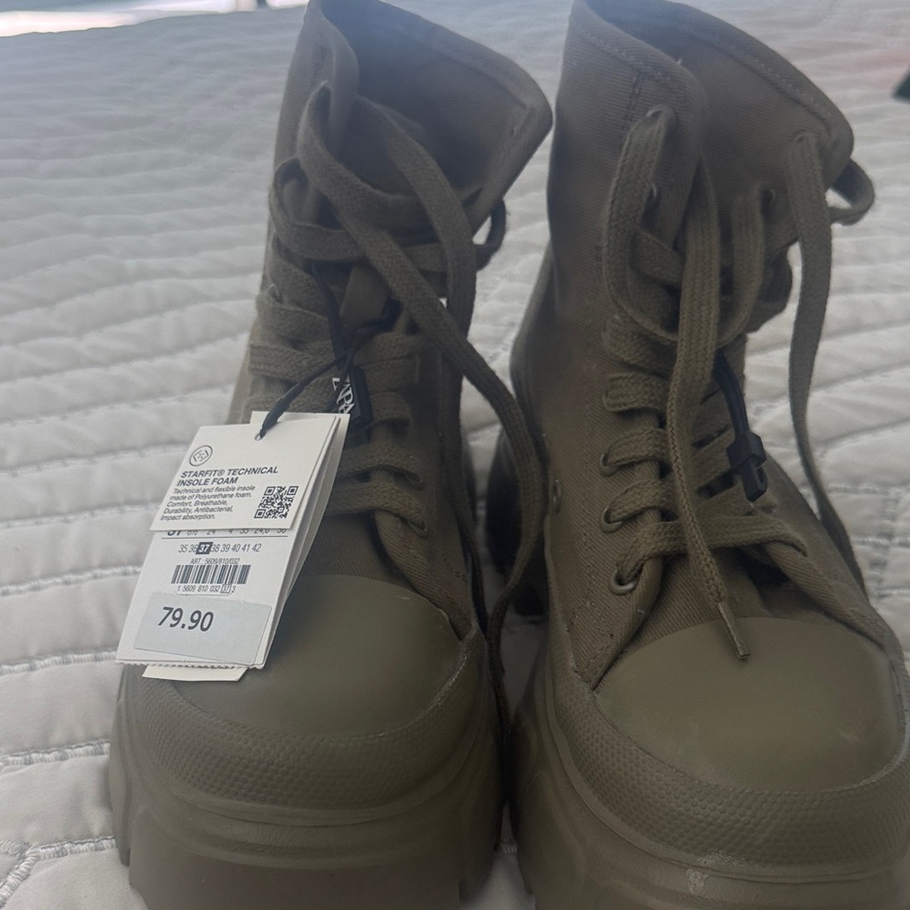 Zara Olive Green Lace-Up Platform Boots